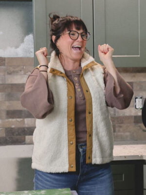 Unsellable Houses S04 Lyndsay Lamb Sherpa Vest