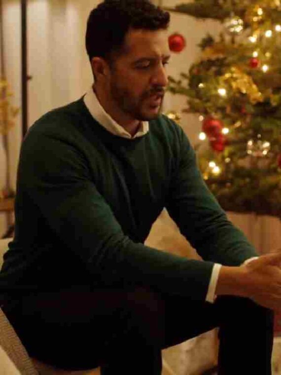 Mom’s Christmas Boyfriend 2023 Zach Smadu Green Sweater