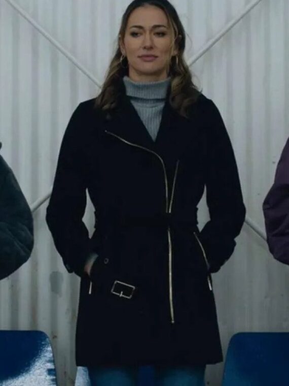 Shoresy S02 Tasya Teles Black Coat