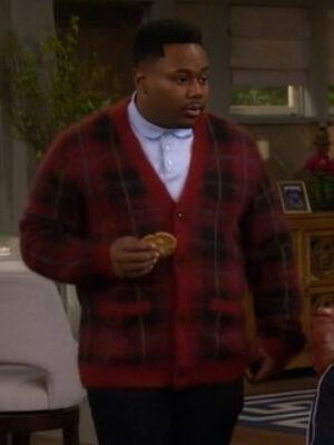 Marcel Spears The Neighborhood S07 Red Cardigan