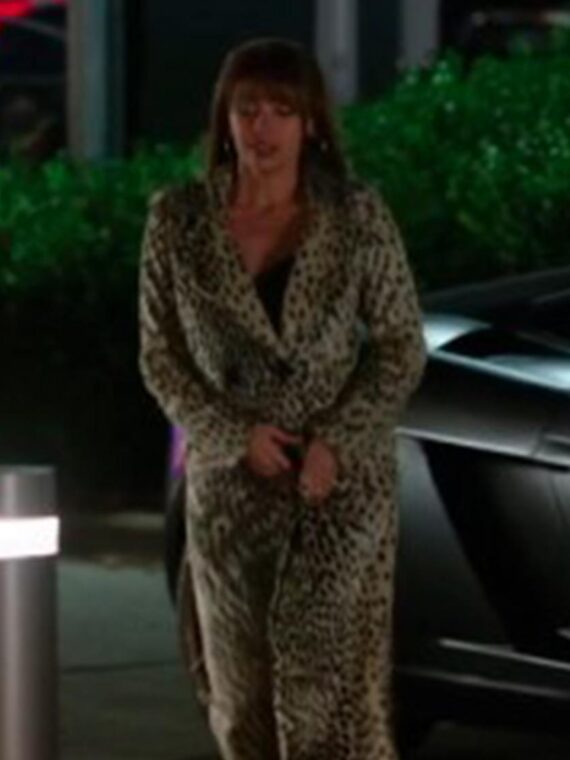 Vanessa Morgan Wild Cards S02 Leopard Coat