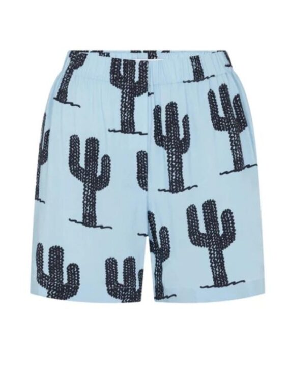 The White Lotus S03 Leslie Bibb Blue Cactus Print Shorts Set