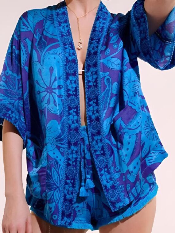 The White Lotus S3 Michelle Monaghan Blue Floral Kimono