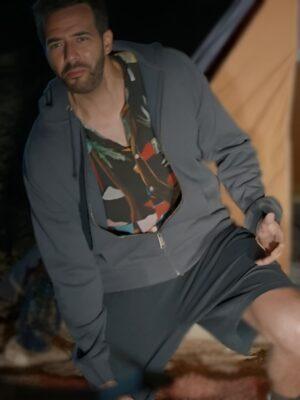 Un mariage sans fin Tarek Boudali Hoodie