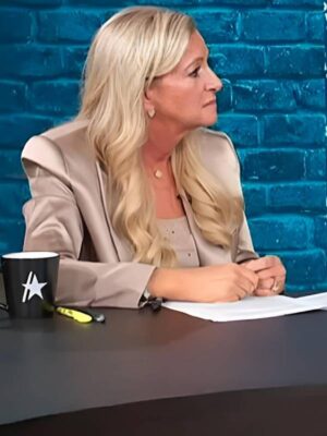 Access Hollywood S30 Alison Triessl Satin Blazer